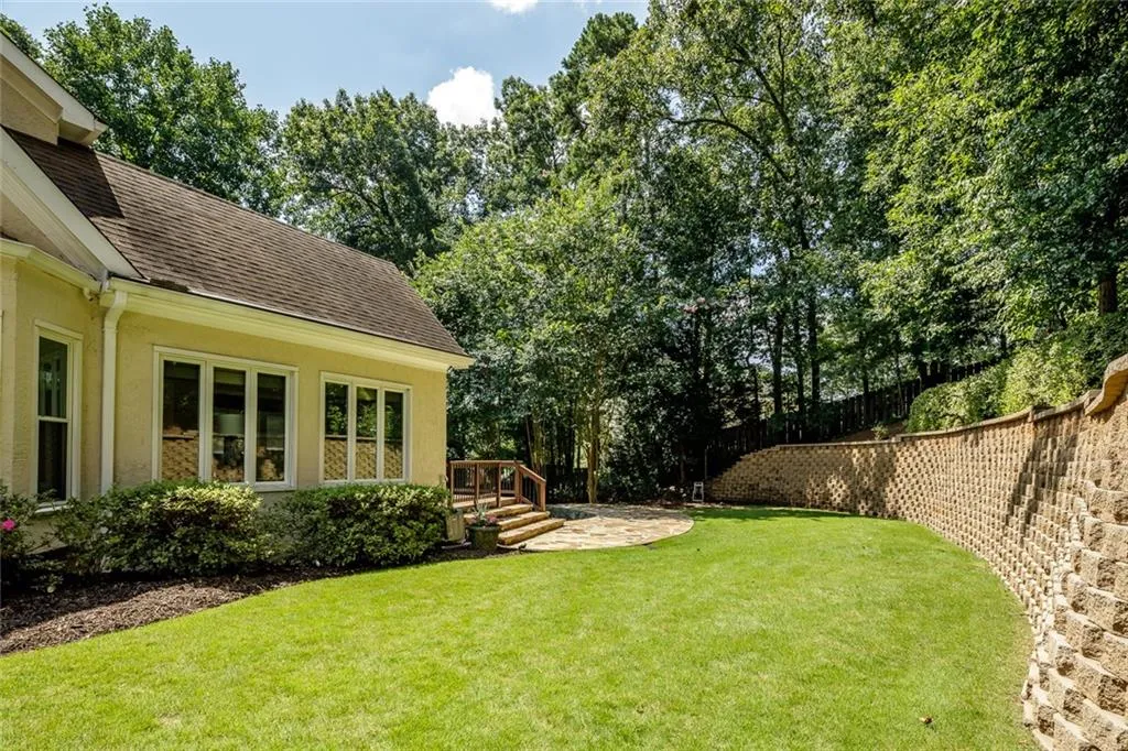 7855 Fawndale Way, Sandy Springs, Georgia 30350, 6 Bedrooms Bedrooms, ,5 BathroomsBathrooms,Residential,Sold,7855 Fawndale Way,6767329