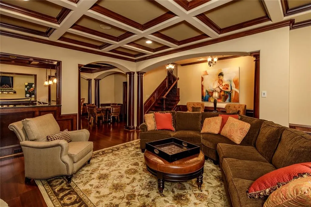 7855 Fawndale Way, Sandy Springs, Georgia 30350, 6 Bedrooms Bedrooms, ,5 BathroomsBathrooms,Residential,Sold,7855 Fawndale Way,6767329