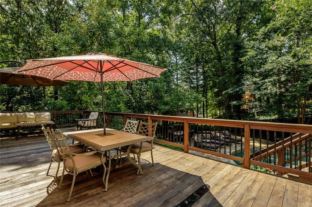 7855 Fawndale Way, Sandy Springs, Georgia 30350, 6 Bedrooms Bedrooms, ,5 BathroomsBathrooms,Residential,Sold,7855 Fawndale Way,6767329