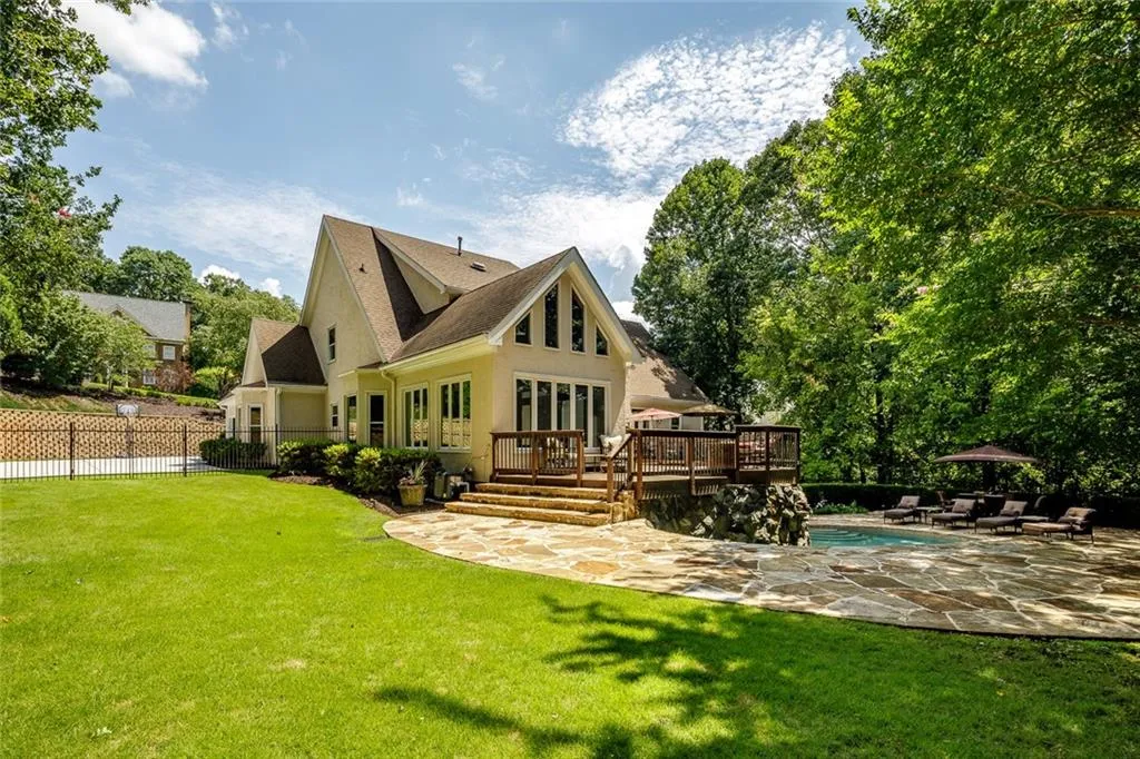 7855 Fawndale Way, Sandy Springs, Georgia 30350, 6 Bedrooms Bedrooms, ,5 BathroomsBathrooms,Residential,Sold,7855 Fawndale Way,6767329