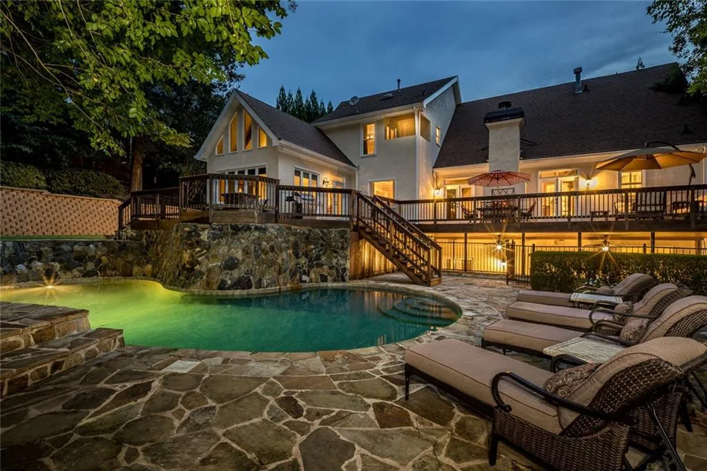 7855 Fawndale Way, Sandy Springs, Georgia 30350, 6 Bedrooms Bedrooms, ,5 BathroomsBathrooms,Residential,Sold,7855 Fawndale Way,6767329