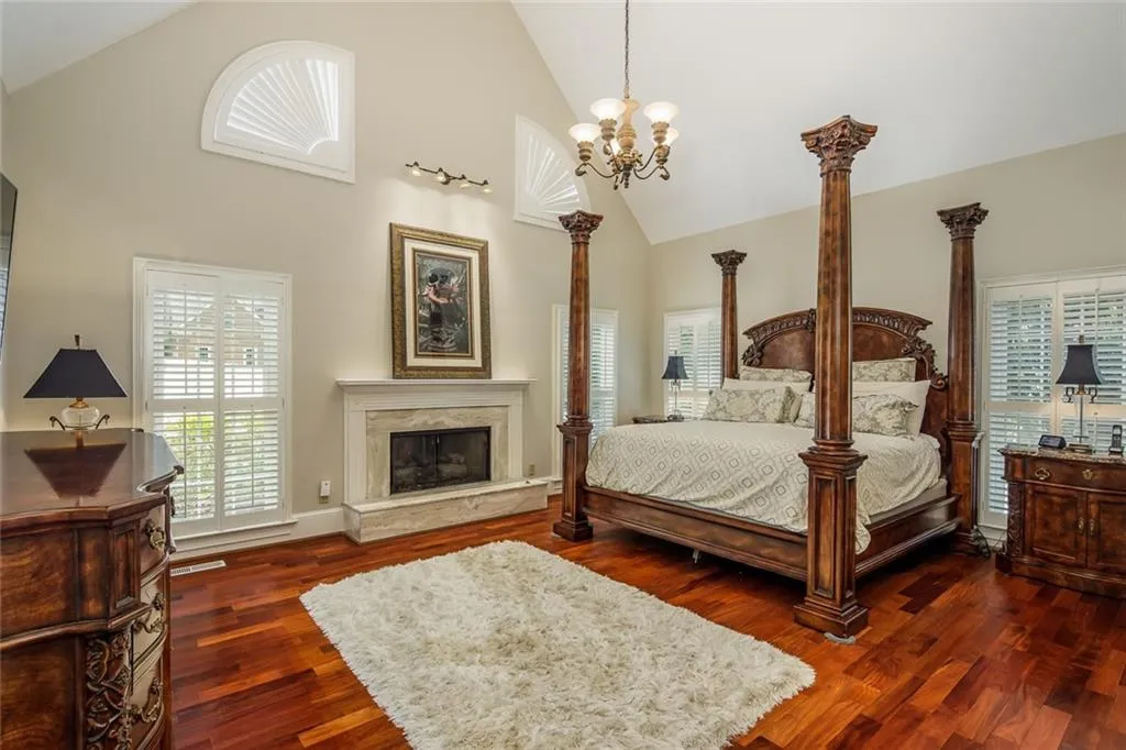 7855 Fawndale Way, Sandy Springs, Georgia 30350, 6 Bedrooms Bedrooms, ,5 BathroomsBathrooms,Residential,Sold,7855 Fawndale Way,6767329