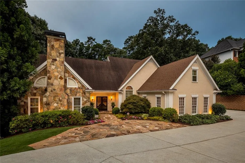 7855 Fawndale Way, Sandy Springs, Georgia 30350, 6 Bedrooms Bedrooms, ,5 BathroomsBathrooms,Residential,Sold,7855 Fawndale Way,6767329