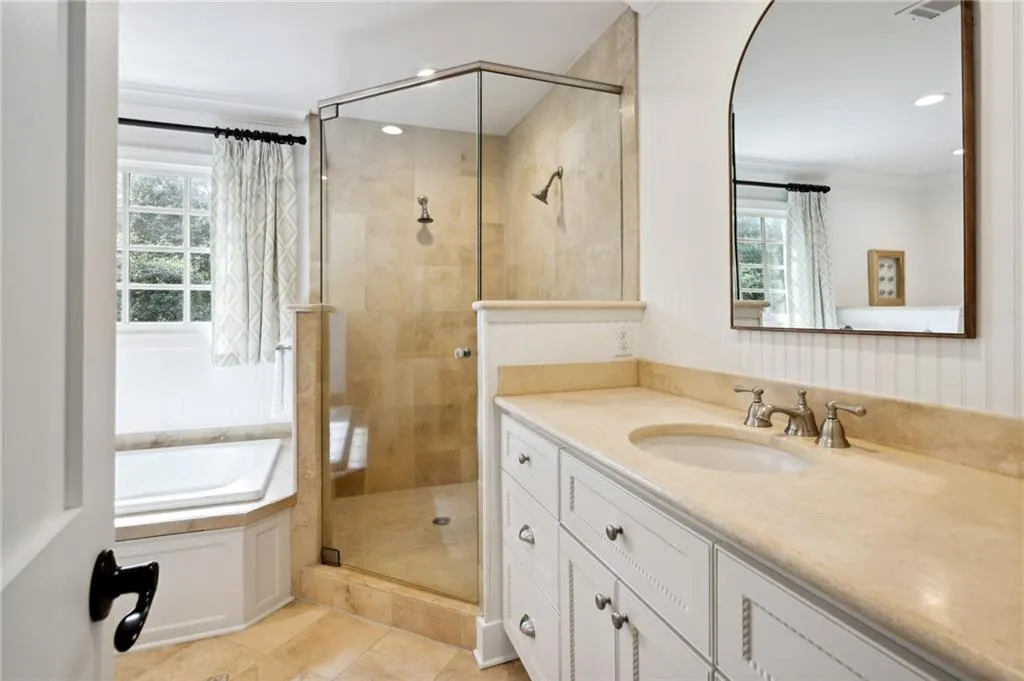 6230 Mountain Brook Way, Atlanta, Georgia 30328, 6 Bedrooms Bedrooms, ,5 BathroomsBathrooms,Residential,Sold,6230 Mountain Brook Way,7186364