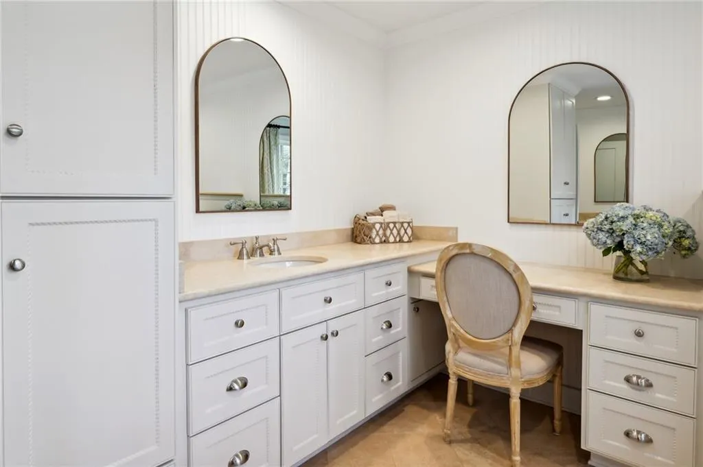 6230 Mountain Brook Way, Atlanta, Georgia 30328, 6 Bedrooms Bedrooms, ,5 BathroomsBathrooms,Residential,Sold,6230 Mountain Brook Way,7186364