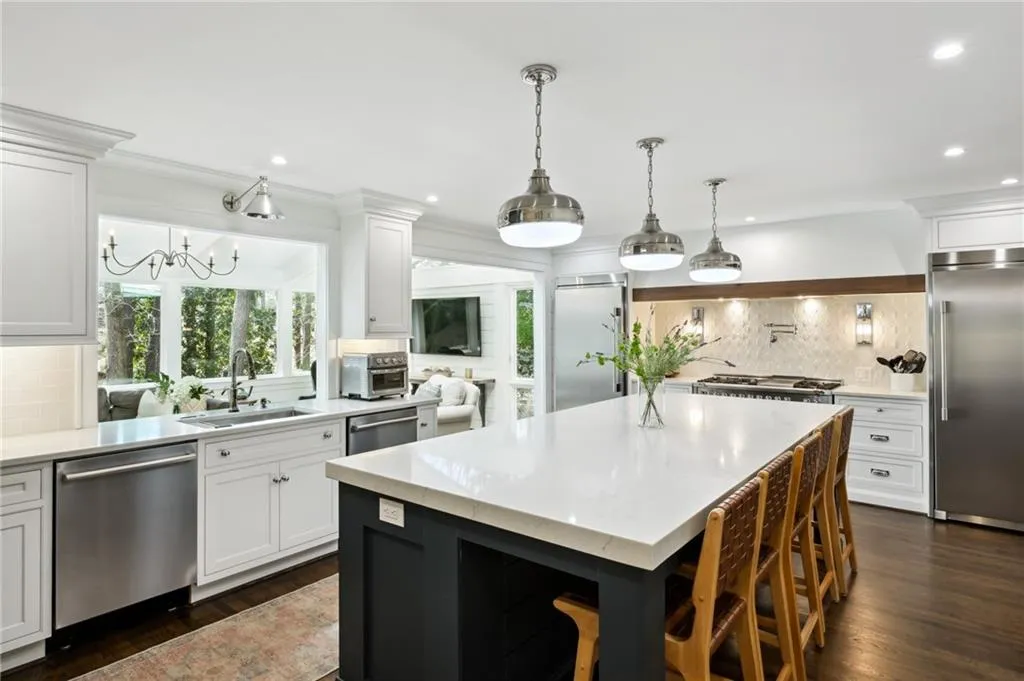 6230 Mountain Brook Way, Atlanta, Georgia 30328, 6 Bedrooms Bedrooms, ,5 BathroomsBathrooms,Residential,Sold,6230 Mountain Brook Way,7186364