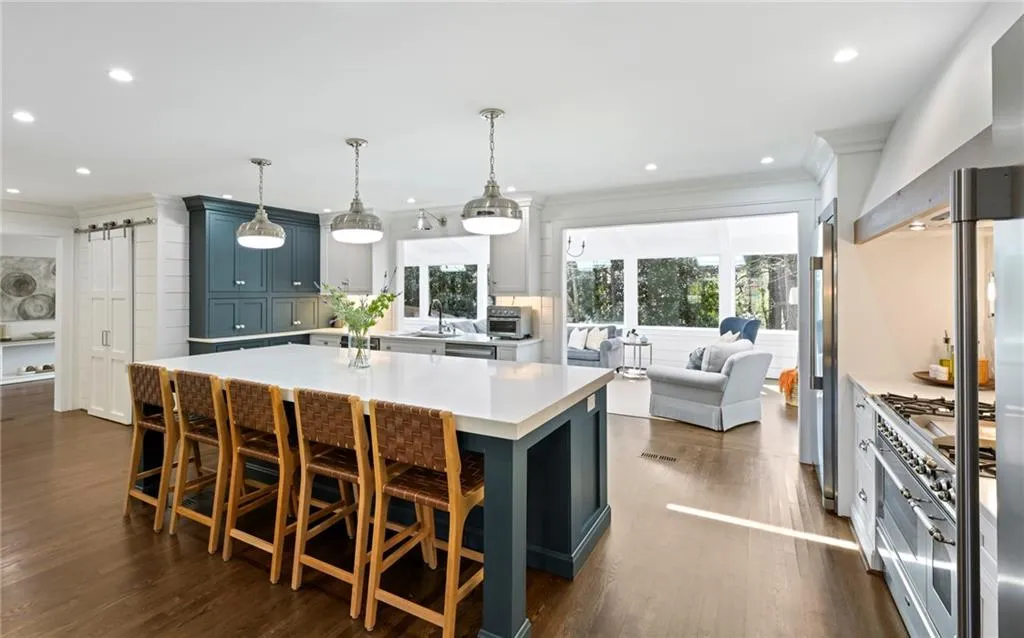 6230 Mountain Brook Way, Atlanta, Georgia 30328, 6 Bedrooms Bedrooms, ,5 BathroomsBathrooms,Residential,Sold,6230 Mountain Brook Way,7186364