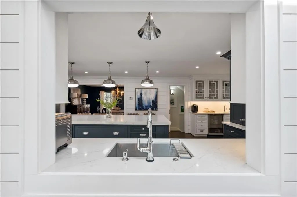 6230 Mountain Brook Way, Atlanta, Georgia 30328, 6 Bedrooms Bedrooms, ,5 BathroomsBathrooms,Residential,Sold,6230 Mountain Brook Way,7186364