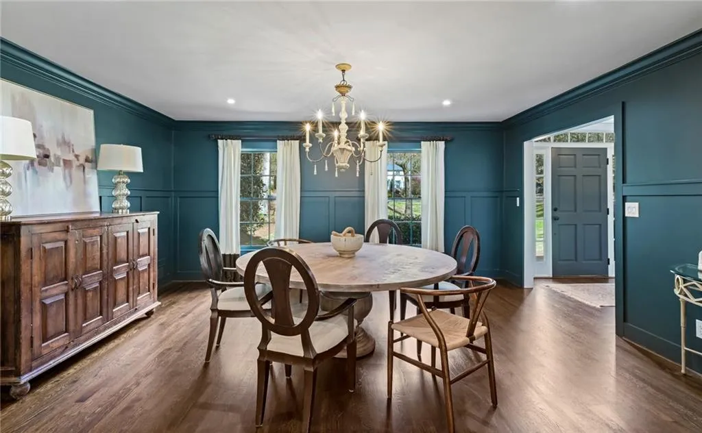 6230 Mountain Brook Way, Atlanta, Georgia 30328, 6 Bedrooms Bedrooms, ,5 BathroomsBathrooms,Residential,Sold,6230 Mountain Brook Way,7186364