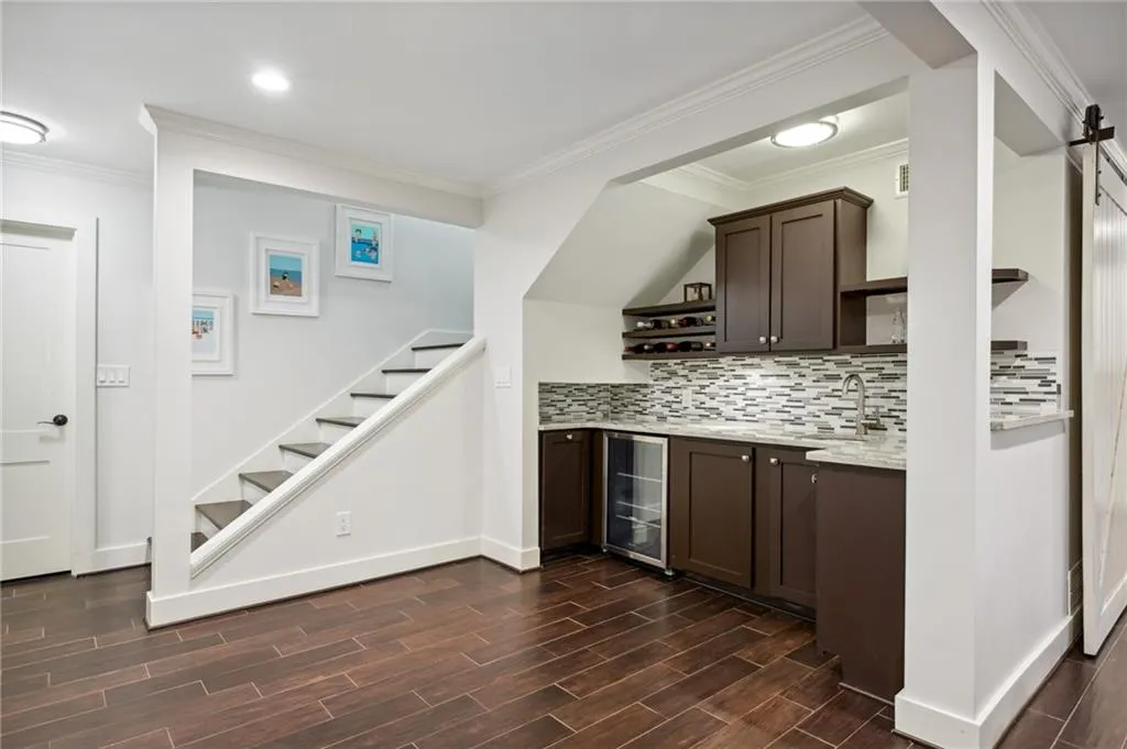 6230 Mountain Brook Way, Atlanta, Georgia 30328, 6 Bedrooms Bedrooms, ,5 BathroomsBathrooms,Residential,Sold,6230 Mountain Brook Way,7186364