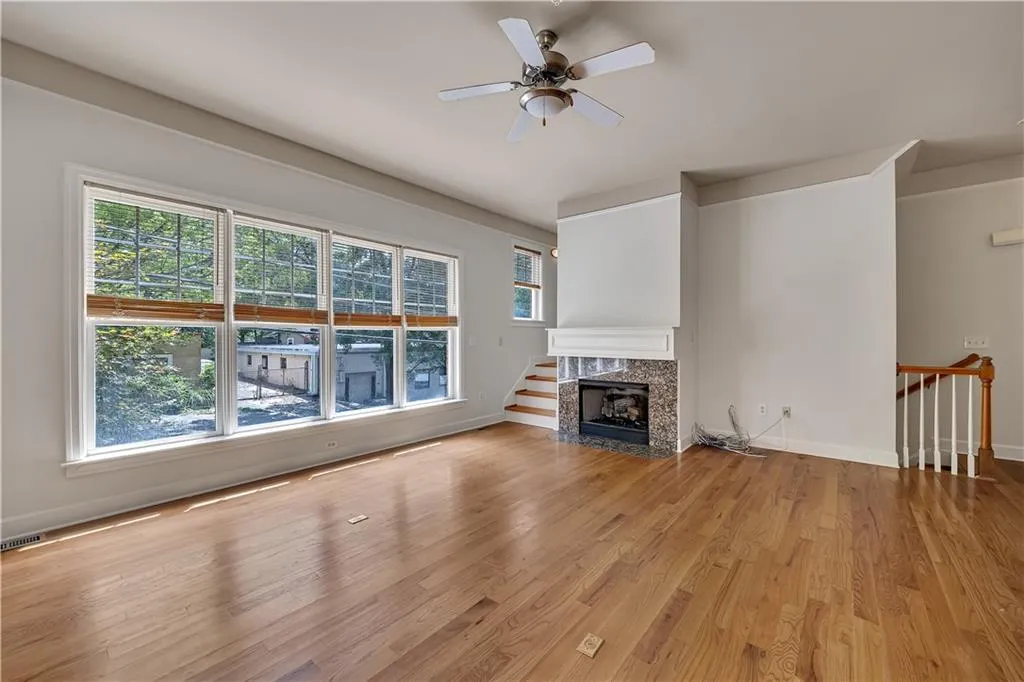 1390 Dutch Valley Place Ne, Atlanta, Georgia 30324, 2 Bedrooms Bedrooms, ,2 BathroomsBathrooms,Residential,For Sale,1390 Dutch Valley Place Ne,7619453