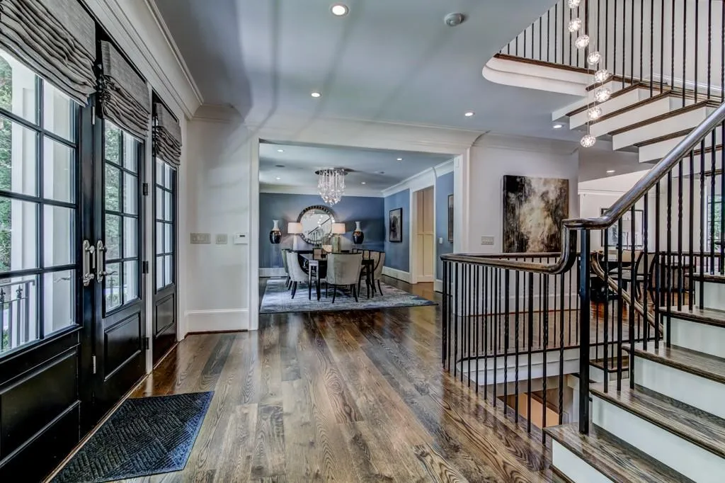 3431 W Paces Ferry Court, Atlanta, Georgia 30327, 5 Bedrooms Bedrooms, ,5 BathroomsBathrooms,Residential,Sold,3431 W Paces Ferry Court,5875016