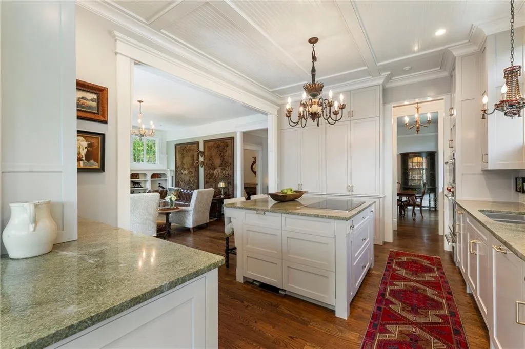 2519 Forrest Way Ne, Atlanta, Georgia 30305, 5 Bedrooms Bedrooms, 0 ,5 BathroomsBathrooms,Residential,For Sale,2519 Forrest Way Ne,7755177