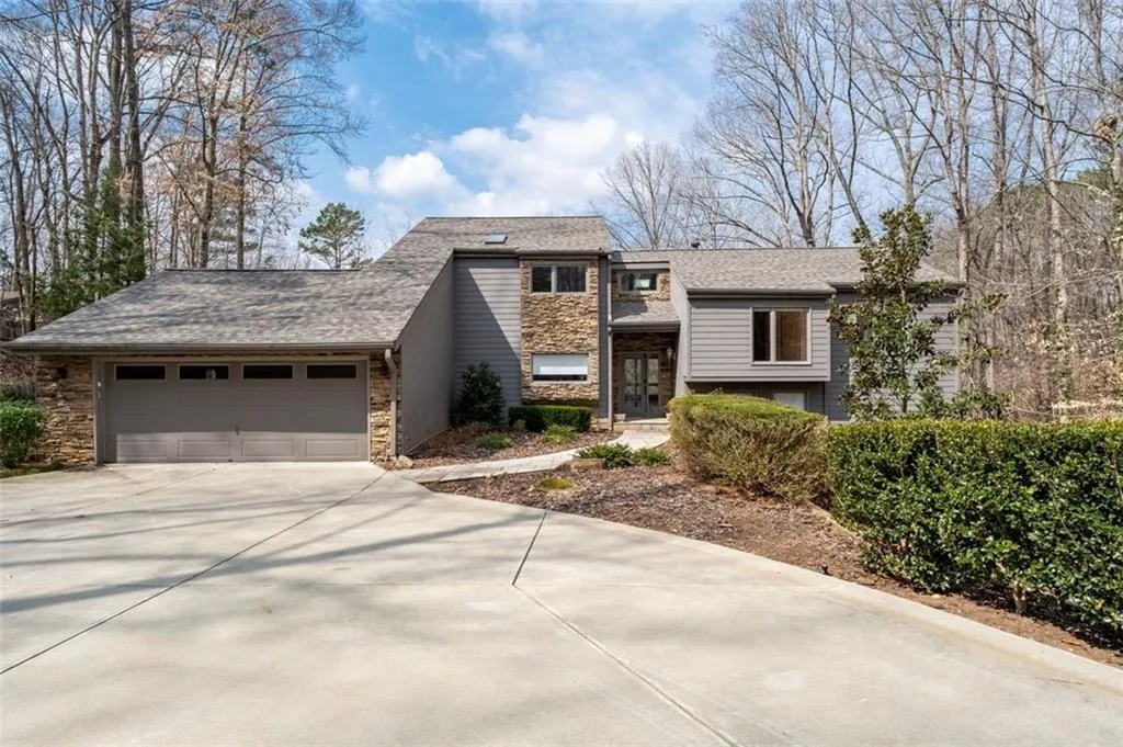 8700 The Fifth Green, Atlanta, Georgia 30350, 4 Bedrooms Bedrooms, ,3 BathroomsBathrooms,Residential,Sold,8700 The Fifth Green,7532459