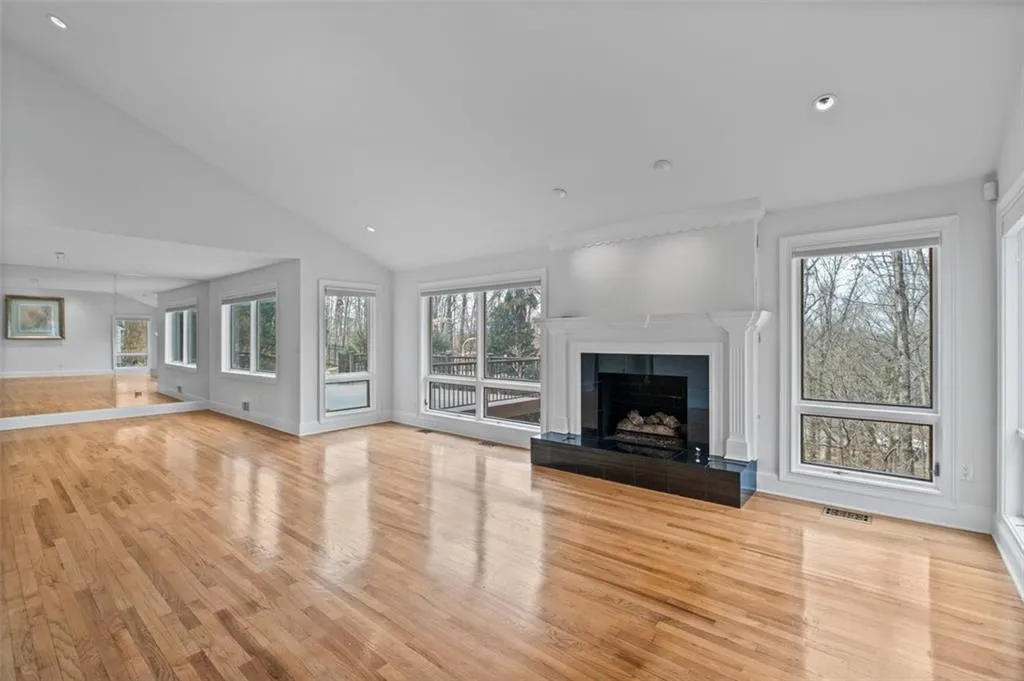 8700 The Fifth Green, Atlanta, Georgia 30350, 4 Bedrooms Bedrooms, ,3 BathroomsBathrooms,Residential,Sold,8700 The Fifth Green,7532459