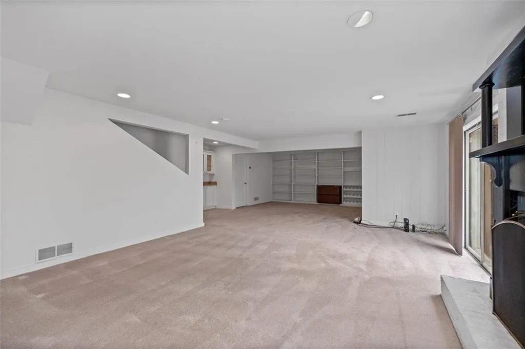 8700 The Fifth Green, Atlanta, Georgia 30350, 4 Bedrooms Bedrooms, ,3 BathroomsBathrooms,Residential,Sold,8700 The Fifth Green,7532459