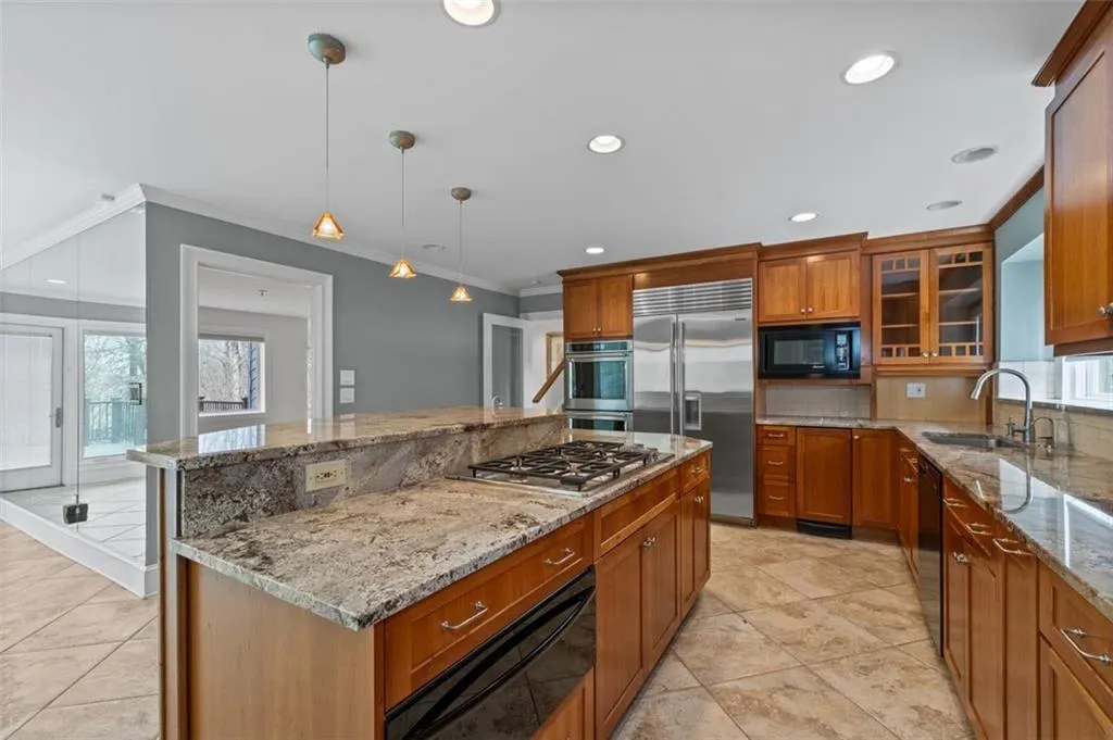 8700 The Fifth Green, Atlanta, Georgia 30350, 4 Bedrooms Bedrooms, ,3 BathroomsBathrooms,Residential,Sold,8700 The Fifth Green,7532459