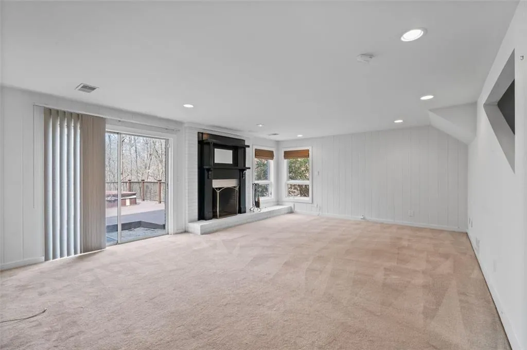 8700 The Fifth Green, Atlanta, Georgia 30350, 4 Bedrooms Bedrooms, ,3 BathroomsBathrooms,Residential,Sold,8700 The Fifth Green,7532459