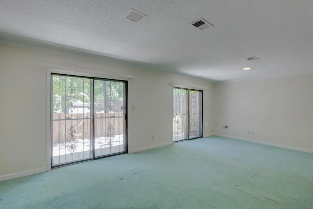 337 The Chace Ne, Sandy Springs, Georgia 30328, 3 Bedrooms Bedrooms, ,3 BathroomsBathrooms,Residential,Sold,337 The Chace Ne,5844548