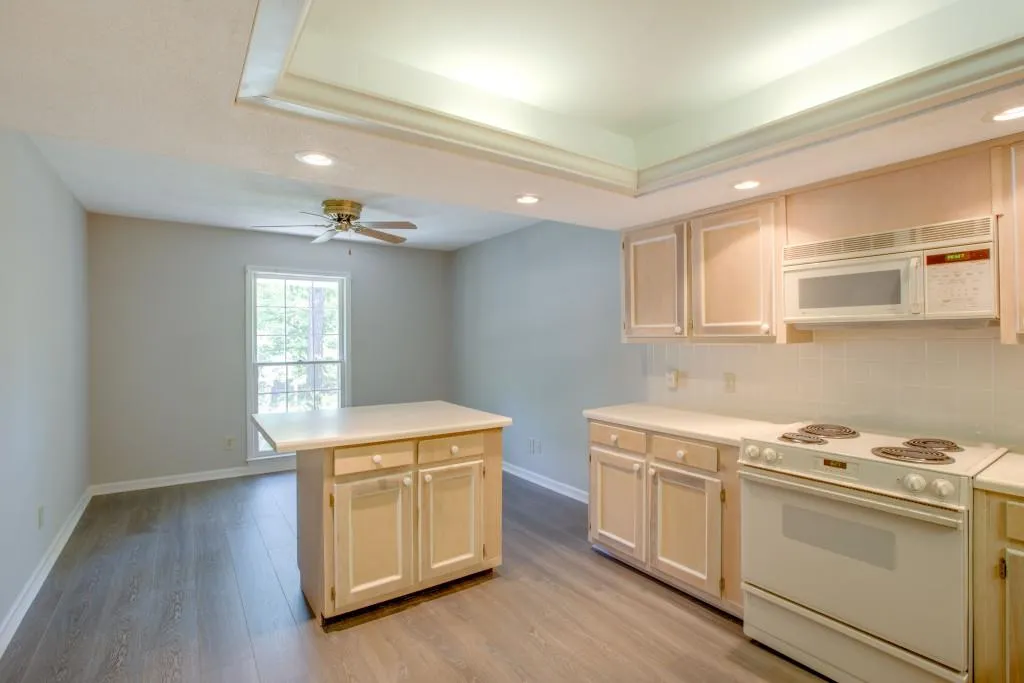 337 The Chace Ne, Sandy Springs, Georgia 30328, 3 Bedrooms Bedrooms, ,3 BathroomsBathrooms,Residential,Sold,337 The Chace Ne,5844548