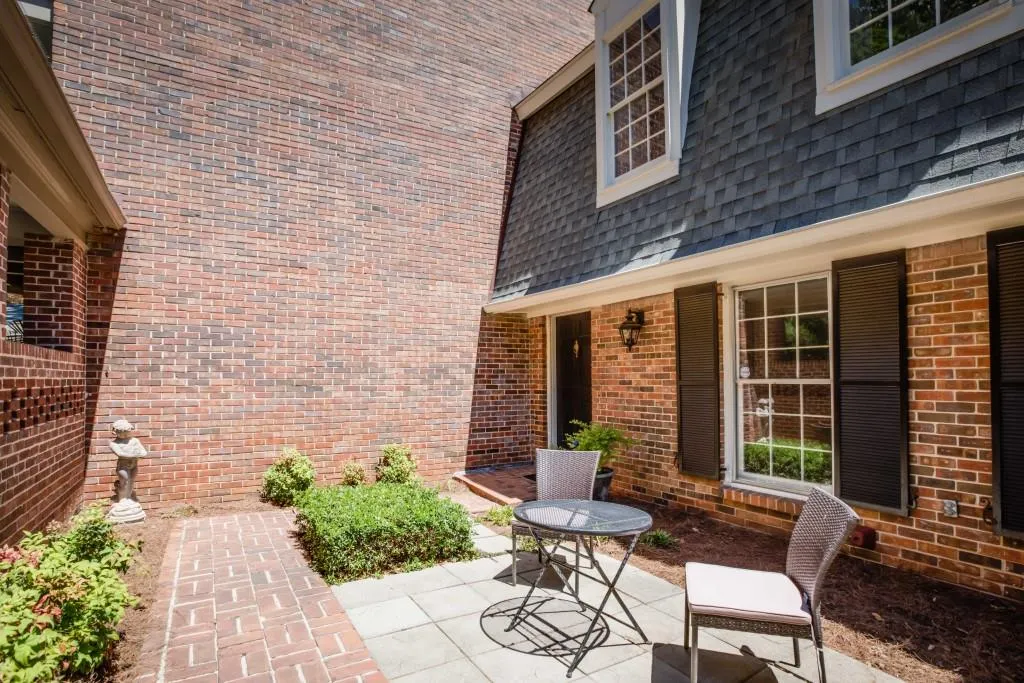 337 The Chace Ne, Sandy Springs, Georgia 30328, 3 Bedrooms Bedrooms, ,3 BathroomsBathrooms,Residential,Sold,337 The Chace Ne,5844548