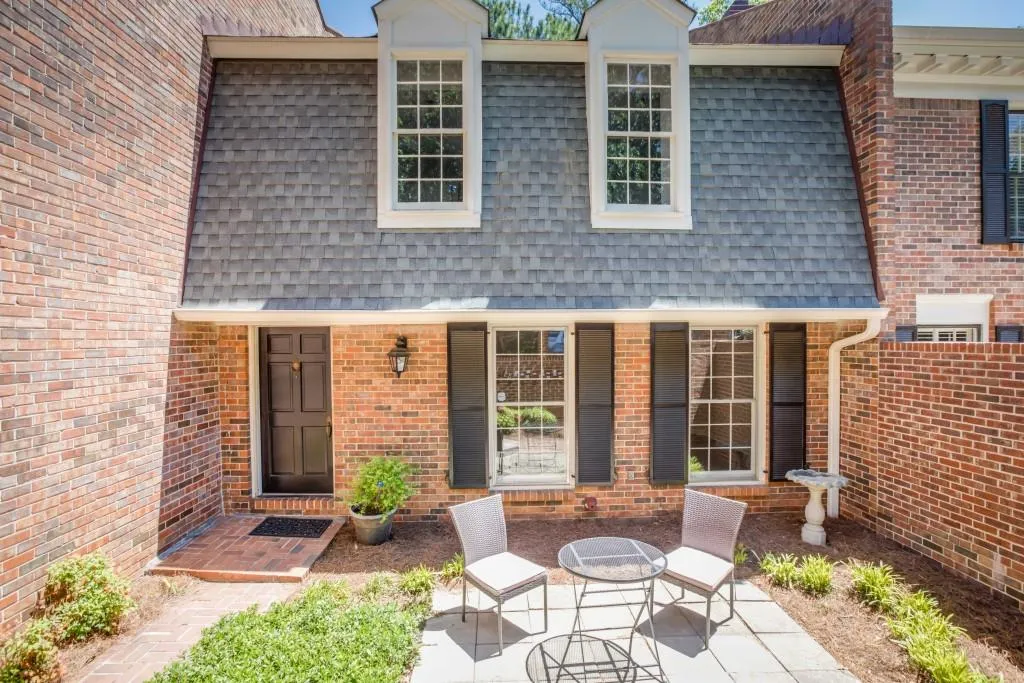 337 The Chace Ne, Sandy Springs, Georgia 30328, 3 Bedrooms Bedrooms, ,3 BathroomsBathrooms,Residential,Sold,337 The Chace Ne,5844548