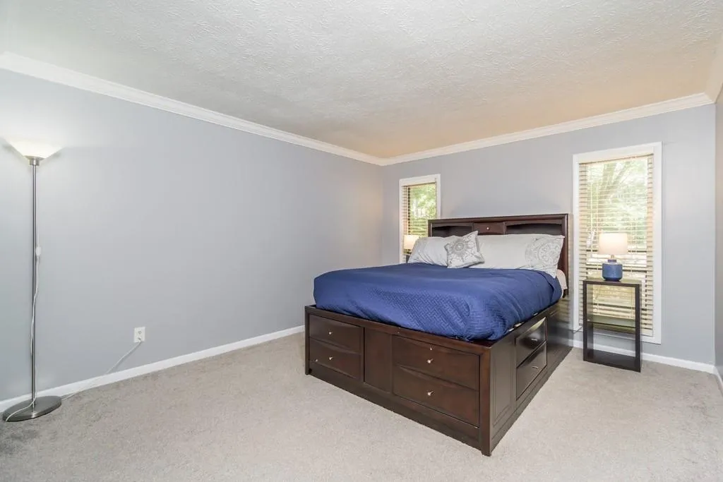 5147 Roswell Road Unit 10, Atlanta, Georgia 30342, 2 Bedrooms Bedrooms, ,1 BathroomBathrooms,Residential,Sold,5147 Roswell Road Unit 10,6740084