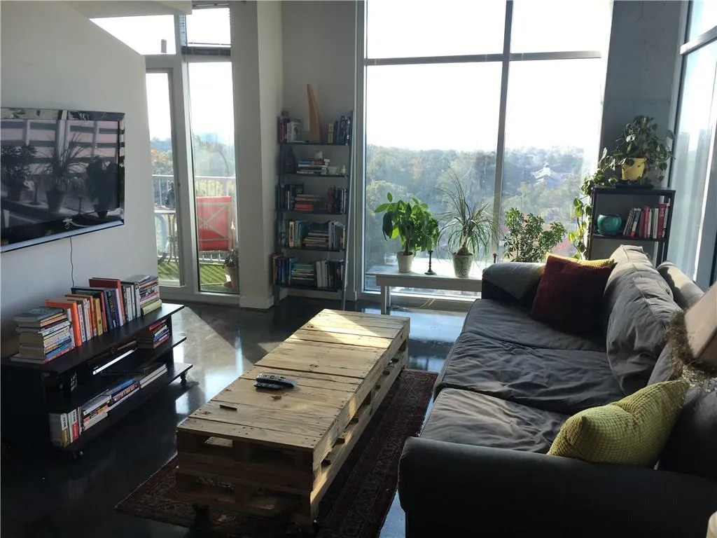 Atlanta, Georgia 30305, 1 Bedroom Bedrooms, ,1 BathroomBathrooms,Residential,Sold,5932370