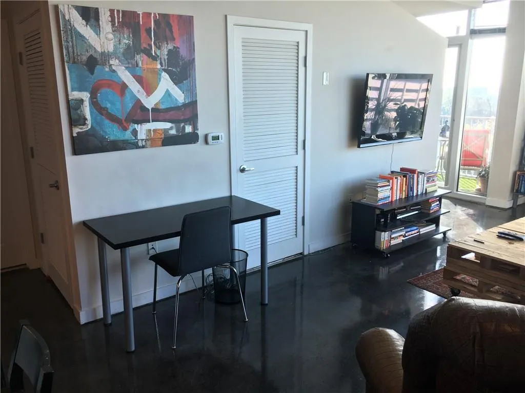 Atlanta, Georgia 30305, 1 Bedroom Bedrooms, ,1 BathroomBathrooms,Residential,Sold,5932370