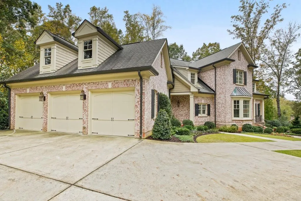 5230 Long Island Drive, Atlanta, Georgia 30327, 6 Bedrooms Bedrooms, ,6 BathroomsBathrooms,Residential,Sold,5230 Long Island Drive,6802895