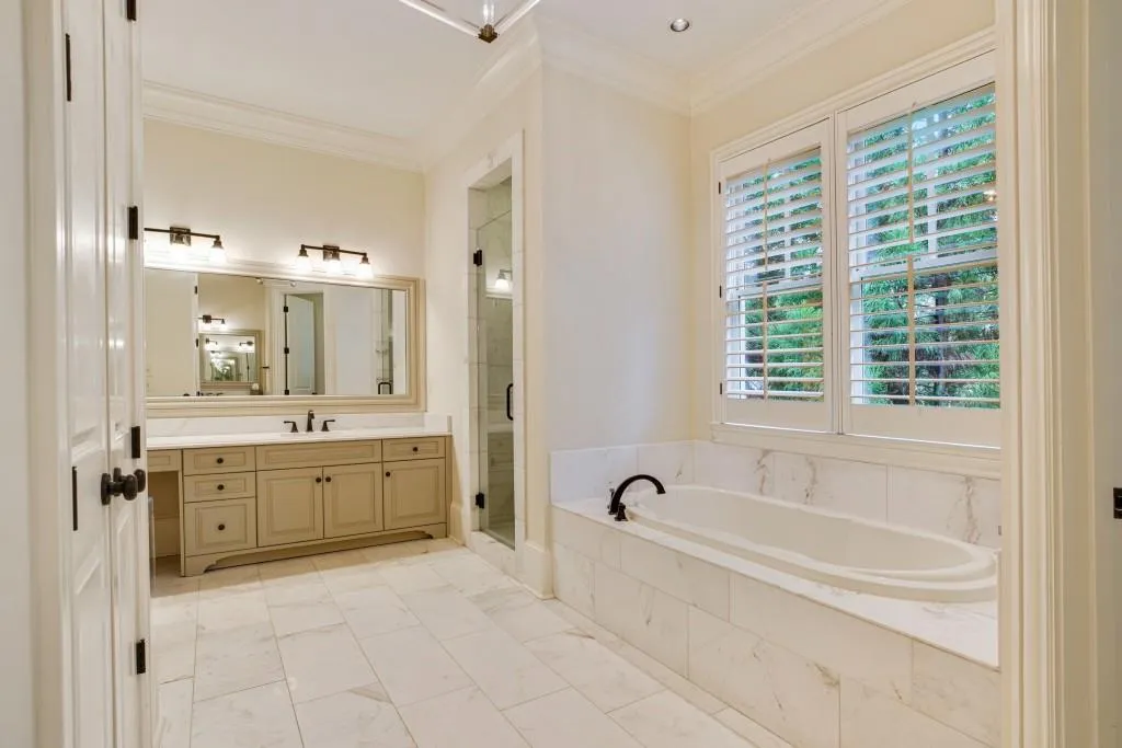 5230 Long Island Drive, Atlanta, Georgia 30327, 6 Bedrooms Bedrooms, ,6 BathroomsBathrooms,Residential,Sold,5230 Long Island Drive,6802895