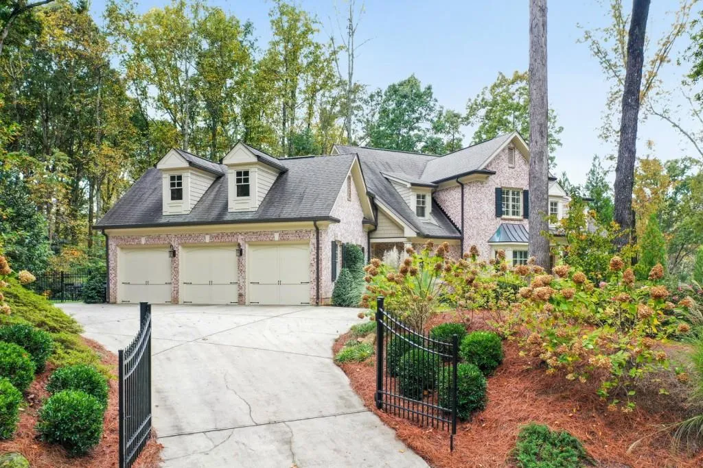 5230 Long Island Drive, Atlanta, Georgia 30327, 6 Bedrooms Bedrooms, ,6 BathroomsBathrooms,Residential,Sold,5230 Long Island Drive,6802895