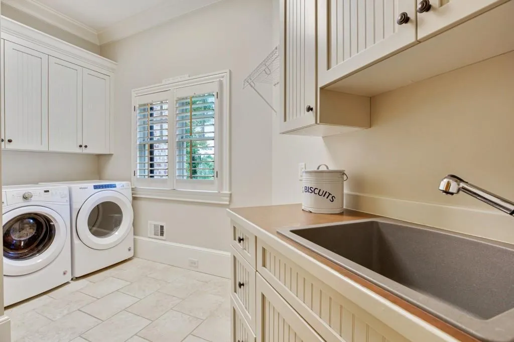5230 Long Island Drive, Atlanta, Georgia 30327, 6 Bedrooms Bedrooms, ,6 BathroomsBathrooms,Residential,Sold,5230 Long Island Drive,6802895