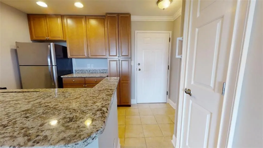 300 Johnson Ferry Road Ne Unit A913, Sandy Springs, Georgia 30328, 1 Bedroom Bedrooms, ,1 BathroomBathrooms,Residential,Sold,300 Johnson Ferry Road Ne Unit A913,7032175