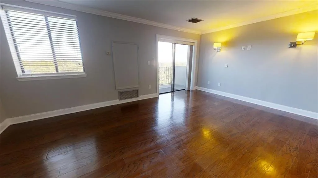 300 Johnson Ferry Road Ne Unit A913, Sandy Springs, Georgia 30328, 1 Bedroom Bedrooms, ,1 BathroomBathrooms,Residential,Sold,300 Johnson Ferry Road Ne Unit A913,7032175