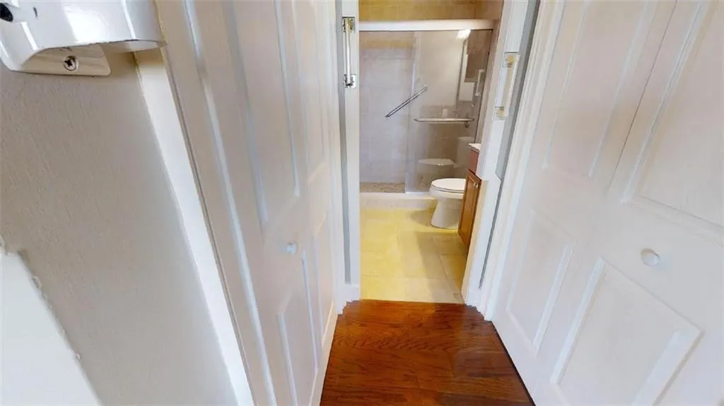 300 Johnson Ferry Road Ne Unit A913, Sandy Springs, Georgia 30328, 1 Bedroom Bedrooms, ,1 BathroomBathrooms,Residential,Sold,300 Johnson Ferry Road Ne Unit A913,7032175