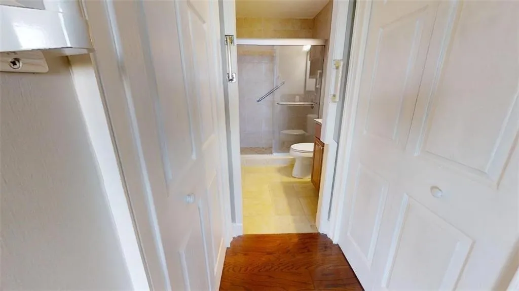 300 Johnson Ferry Road Ne Unit A913, Sandy Springs, Georgia 30328, 1 Bedroom Bedrooms, ,1 BathroomBathrooms,Residential,Sold,300 Johnson Ferry Road Ne Unit A913,7032175