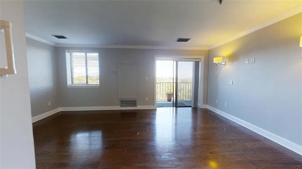 300 Johnson Ferry Road Ne Unit A913, Sandy Springs, Georgia 30328, 1 Bedroom Bedrooms, ,1 BathroomBathrooms,Residential,Sold,300 Johnson Ferry Road Ne Unit A913,7032175