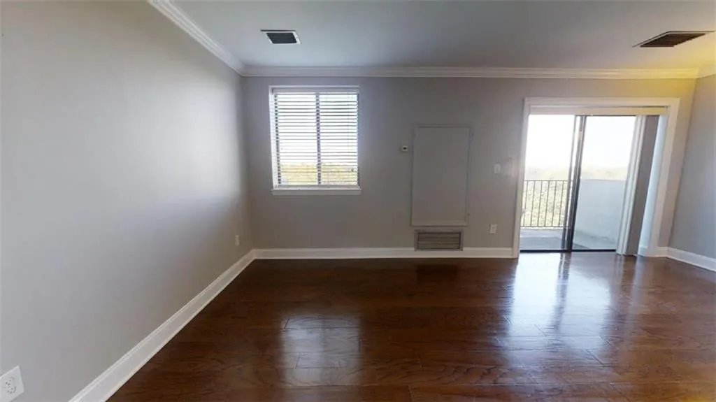 300 Johnson Ferry Road Ne Unit A913, Sandy Springs, Georgia 30328, 1 Bedroom Bedrooms, ,1 BathroomBathrooms,Residential,Sold,300 Johnson Ferry Road Ne Unit A913,7032175