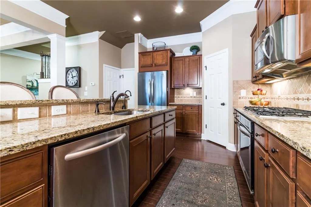104 Bradford Drive, Atlanta, Georgia 30328, 3 Bedrooms Bedrooms, ,3 BathroomsBathrooms,Residential,Sold,104 Bradford Drive,5940540