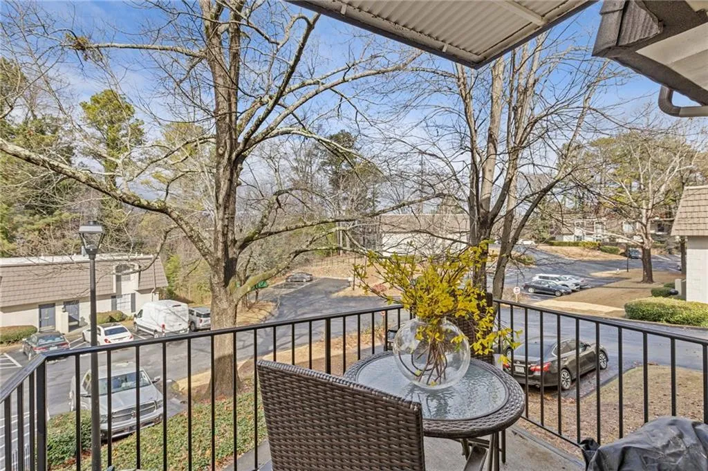 725 Dalrymple Road Unit 5c, Atlanta, Georgia 30328, 2 Bedrooms Bedrooms, ,2 BathroomsBathrooms,Residential,Sold,725 Dalrymple Road Unit 5c,7501967