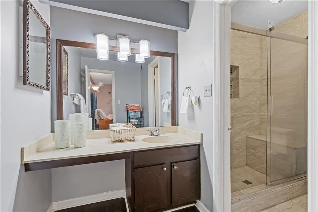 725 Dalrymple Road Unit 5c, Atlanta, Georgia 30328, 2 Bedrooms Bedrooms, ,2 BathroomsBathrooms,Residential,Sold,725 Dalrymple Road Unit 5c,7501967