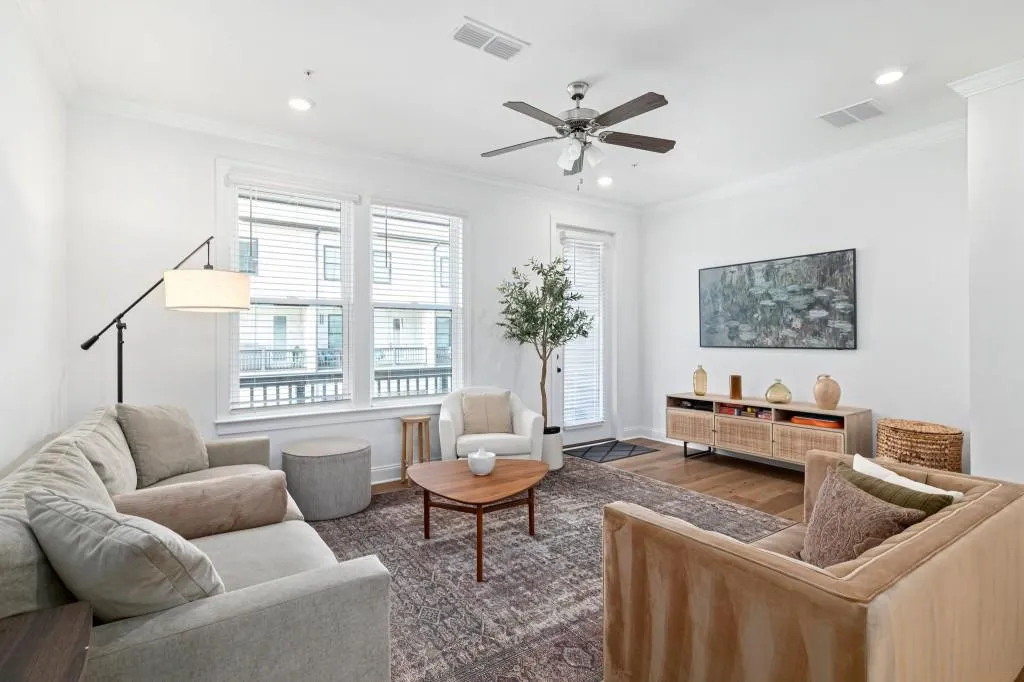 6639 Beacon Drive Unit 339, Sandy Springs, Georgia 30328, 3 Bedrooms Bedrooms, ,3 BathroomsBathrooms,Residential,Sold,6639 Beacon Drive Unit 339,7229745