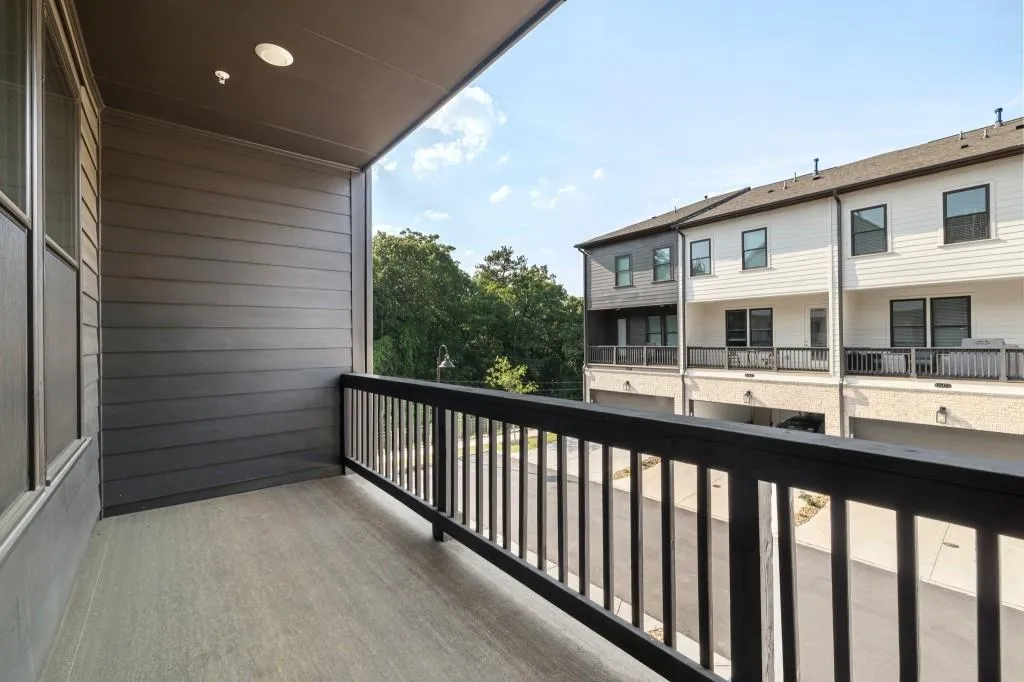 6639 Beacon Drive Unit 339, Sandy Springs, Georgia 30328, 3 Bedrooms Bedrooms, ,3 BathroomsBathrooms,Residential,Sold,6639 Beacon Drive Unit 339,7229745