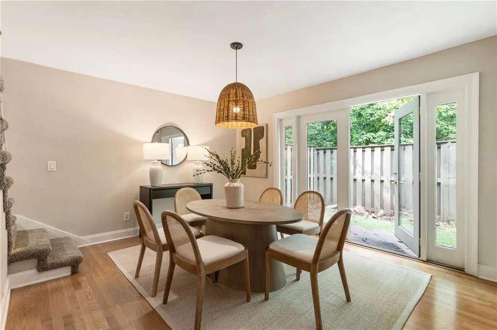 19 Arpege Way Nw, Atlanta, Georgia 30327, 2 Bedrooms Bedrooms, ,2 BathroomsBathrooms,Residential,For Sale,19 Arpege Way Nw,7610374