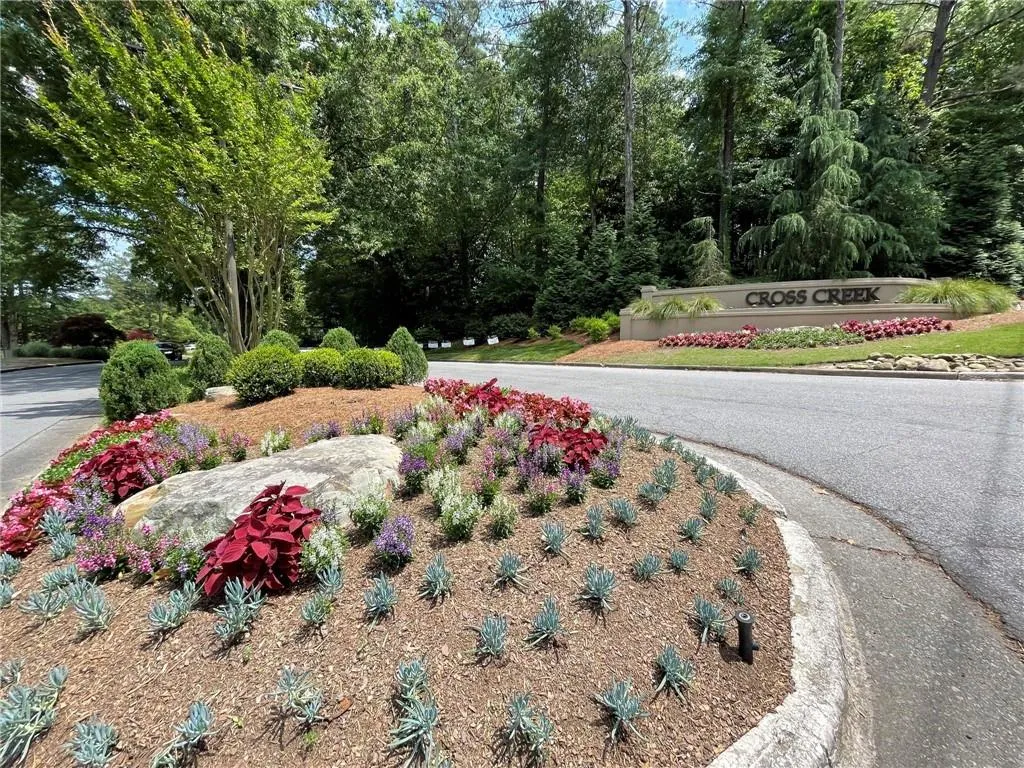 19 Arpege Way Nw, Atlanta, Georgia 30327, 2 Bedrooms Bedrooms, ,2 BathroomsBathrooms,Residential,For Sale,19 Arpege Way Nw,7610374