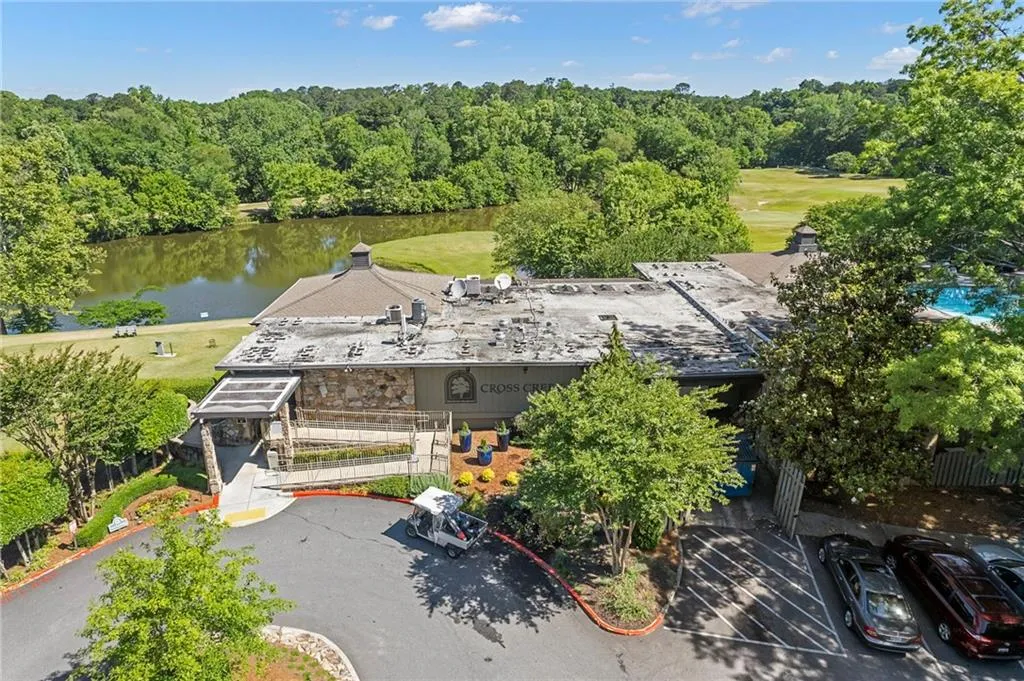 19 Arpege Way Nw, Atlanta, Georgia 30327, 2 Bedrooms Bedrooms, ,2 BathroomsBathrooms,Residential,For Sale,19 Arpege Way Nw,7610374