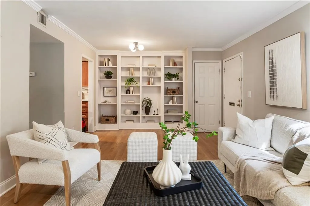 19 Arpege Way Nw, Atlanta, Georgia 30327, 2 Bedrooms Bedrooms, ,2 BathroomsBathrooms,Residential,For Sale,19 Arpege Way Nw,7610374