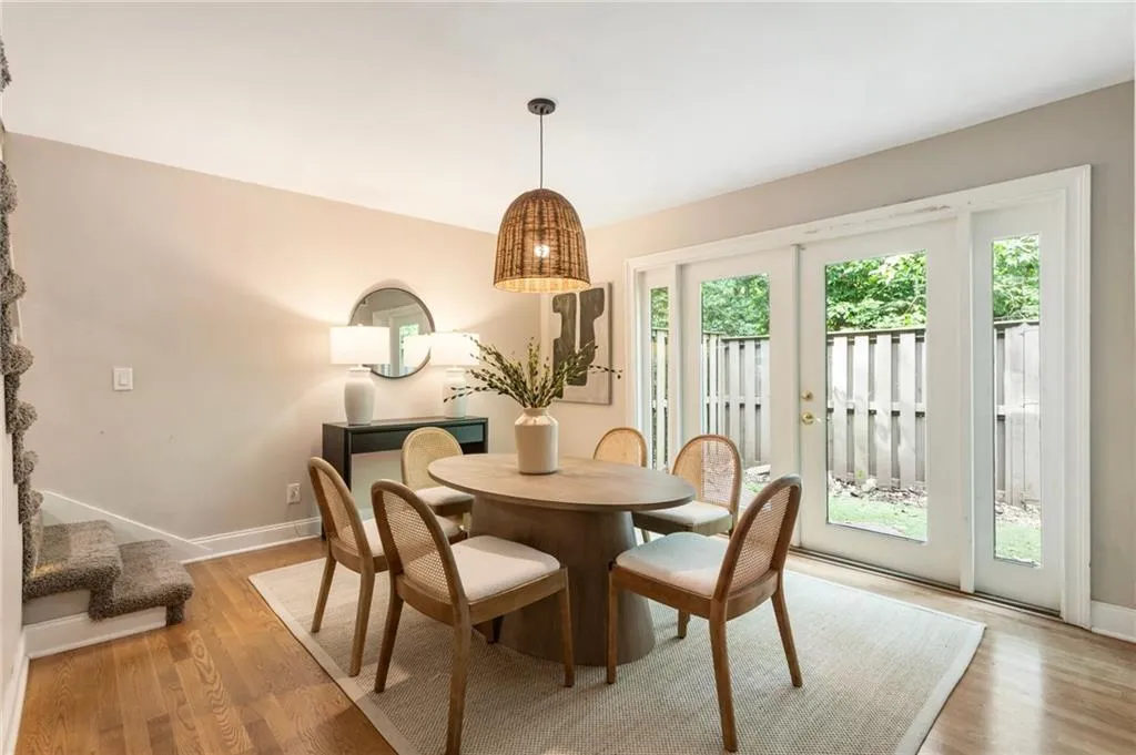 19 Arpege Way Nw, Atlanta, Georgia 30327, 2 Bedrooms Bedrooms, ,2 BathroomsBathrooms,Residential,For Sale,19 Arpege Way Nw,7610374