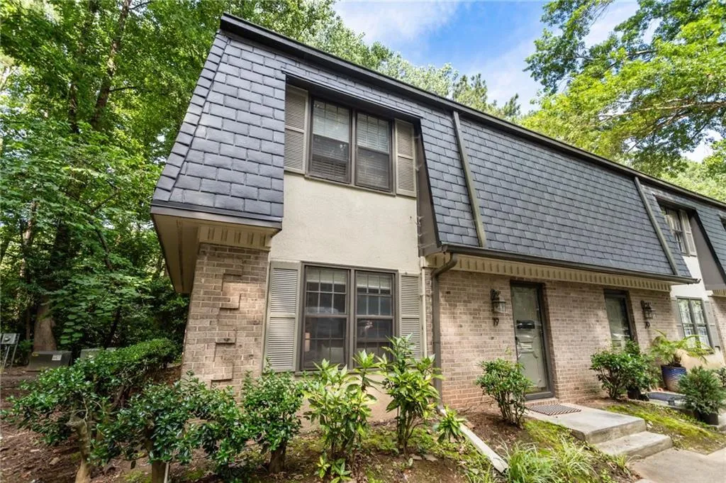 19 Arpege Way Nw, Atlanta, Georgia 30327, 2 Bedrooms Bedrooms, ,2 BathroomsBathrooms,Residential,For Sale,19 Arpege Way Nw,7610374